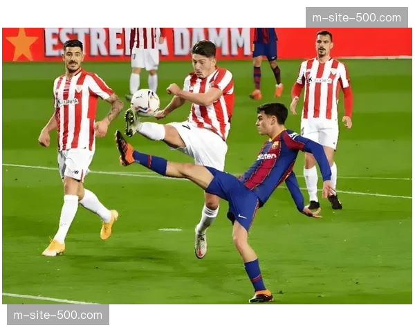 巴萨定位球得分率提升防守端紧凑度改善明显 巴萨定位球得分率提升防守端紧凑度改善明显